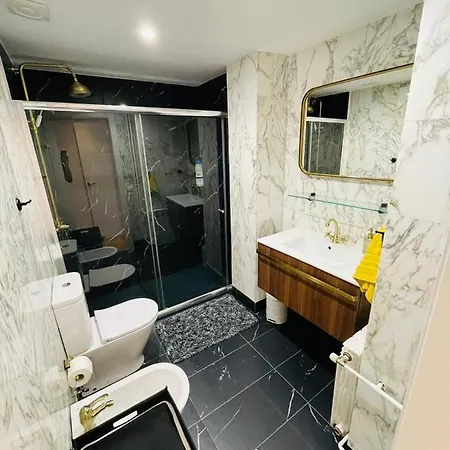 Stunning 2 Bedroom With Great Design Centre