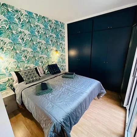 Apartment Stunning 2 Bedroom With Great Design Centre Sitges