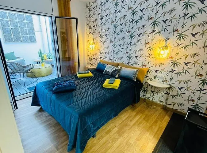 Stunning 2 Bedroom With Great Design Centre *