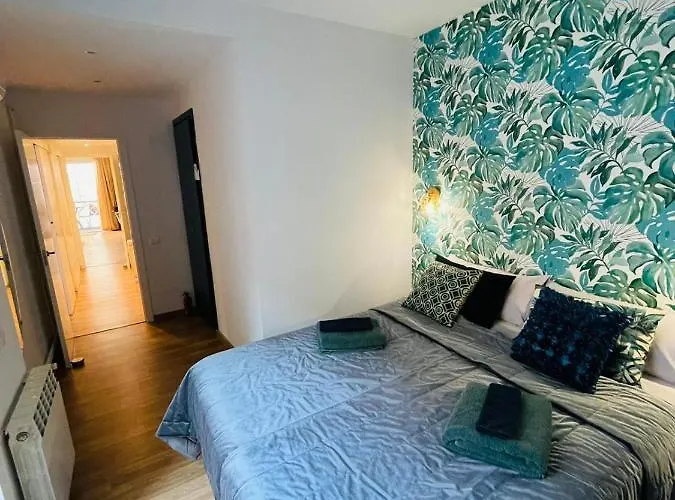 Stunning 2 Bedroom With Great Design Centre Сіджас