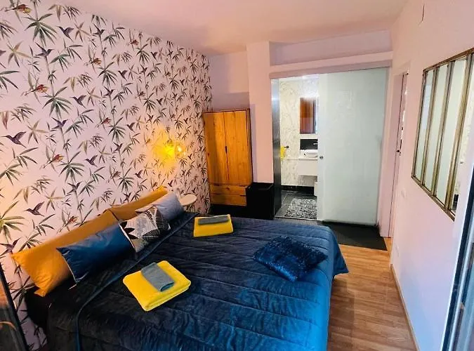 Stunning 2 Bedroom With Great Design Centre * Сіджас