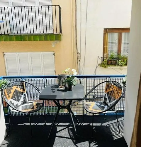 Stunning 2 Bedroom With Great Design Centre *